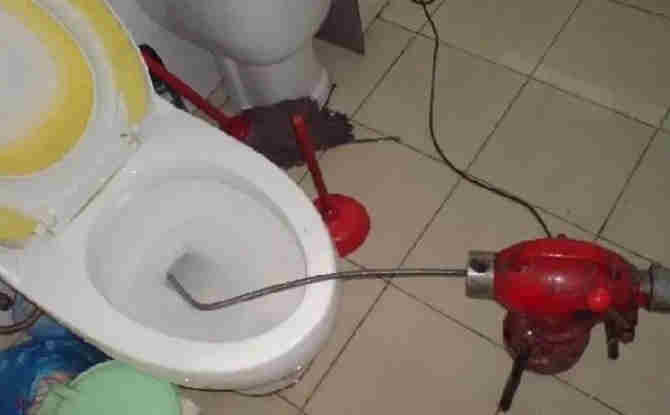 郊区马桶通下水